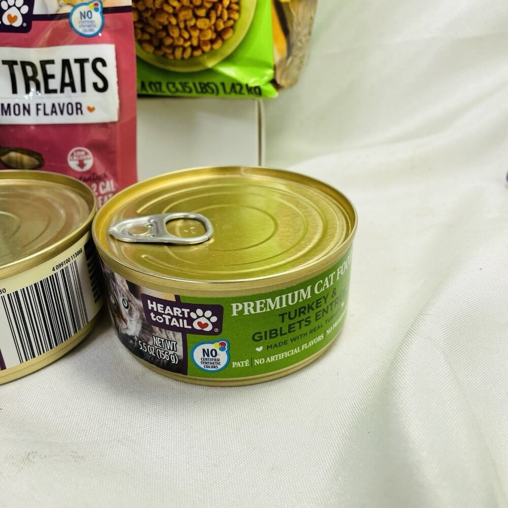 Heart To Tail Premium Adult Cat Starter Food Kit - Dry And Wet Food W 3 Treats - Picture 4 of 11